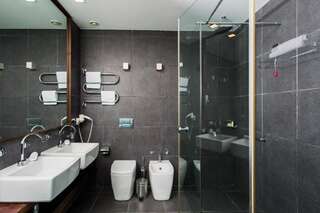 Курортные отели Avala Resort & Villas Будва Люкс в пентхаусе с 2 спальнями-9