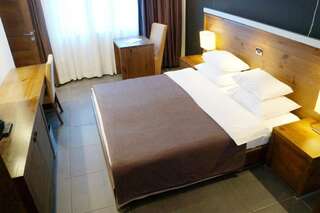 Курортные отели Avala Resort & Villas Будва Улучшенный семейный люкс-5